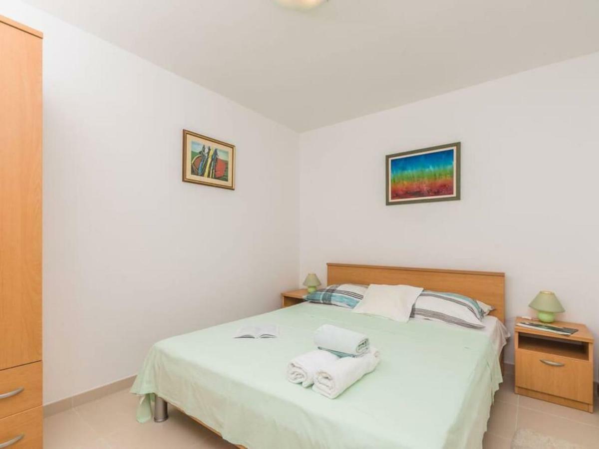 Apartment F-4 Климно Экстерьер фото